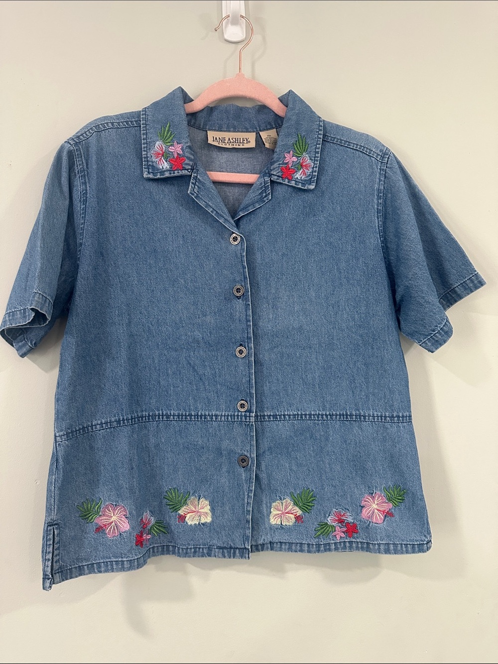 Jane Ashley Denim Button-Front Shirt with Floral Embroidery size S 100% cotton